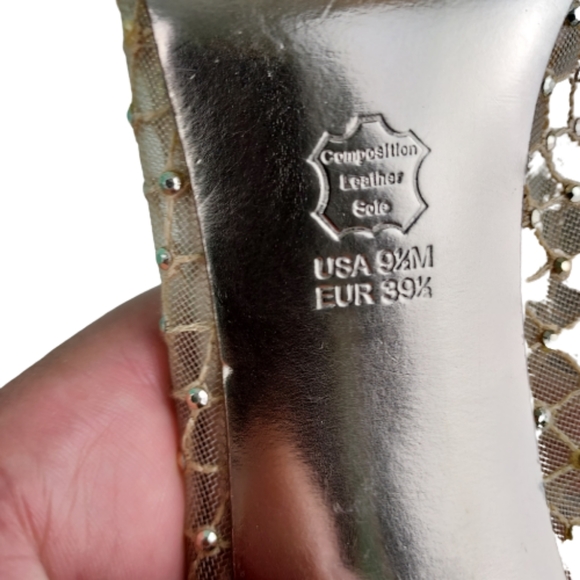 Nina 3" heels NWOT, Woman's size 9.5, tan - Picture 9 of 9